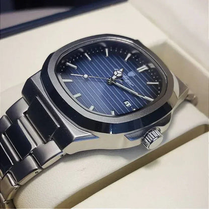 Nautilus Deluxe Watch